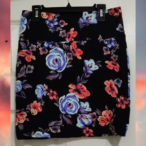 🌷Floral Mini Skirt - NWOT